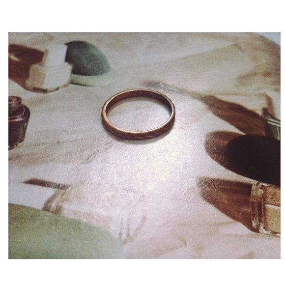 Delicate Etched Midi Ring - Picture 2 of 3